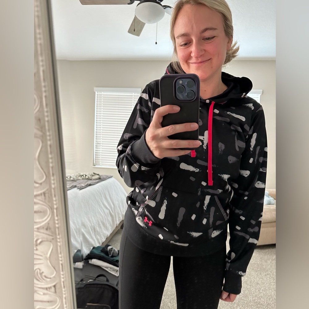 Under Armor Medium Sweatshirt